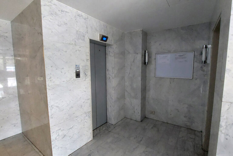 7214560_73543818.jpg